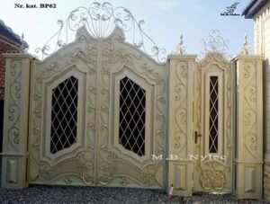 White and Gold Glamour Gate