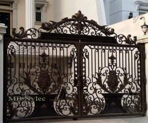 Oriental Openwork Double Gate