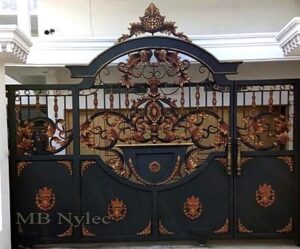 Robust Oriental Entrance Gate