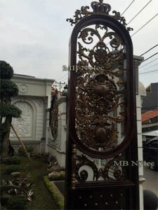 Oriental Forged Wicket