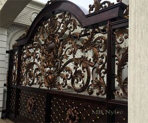 Oriental Gate with Lattice Base
