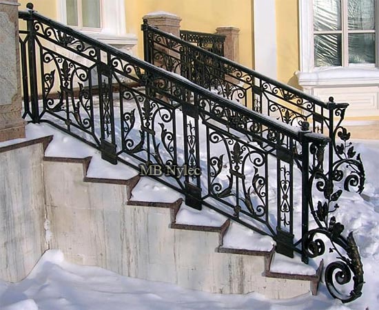 Manor-Style Stair Railing