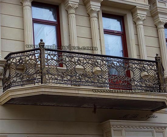 Elegant Manor Balcony Railing