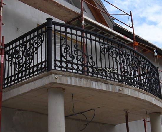 Traditional Balcony Railing
