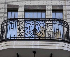 Light Traditional Balcony Railing