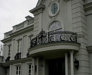 Manor Balcony Railing