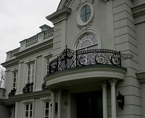 Manor Balcony Railing