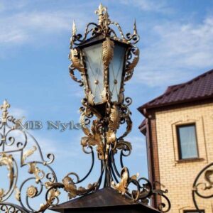 Palace-Style Forged Lamp