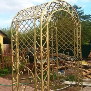 Classic lattice garden arch