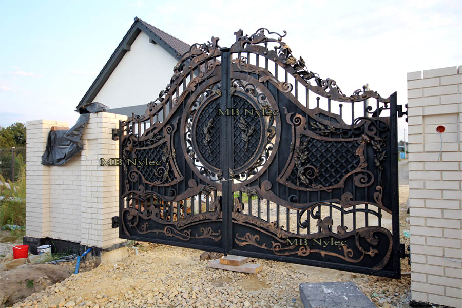 Forged full gate
