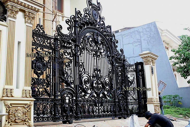 Baroque gate set
