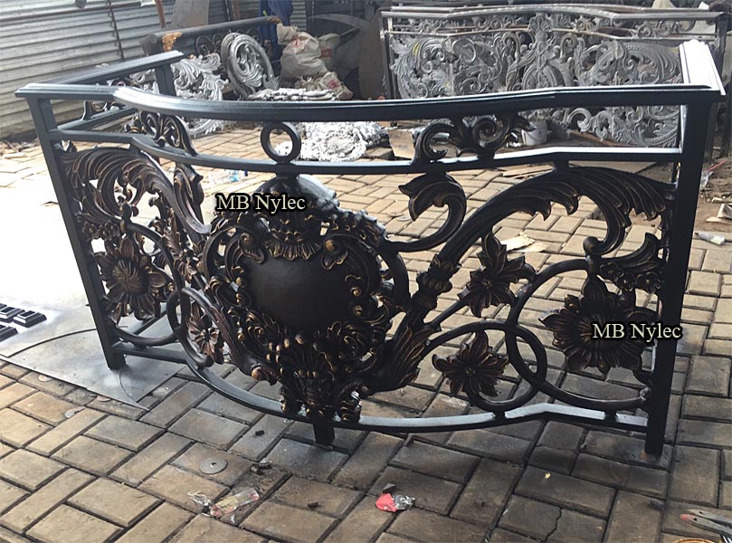 Oriental style balcony railing