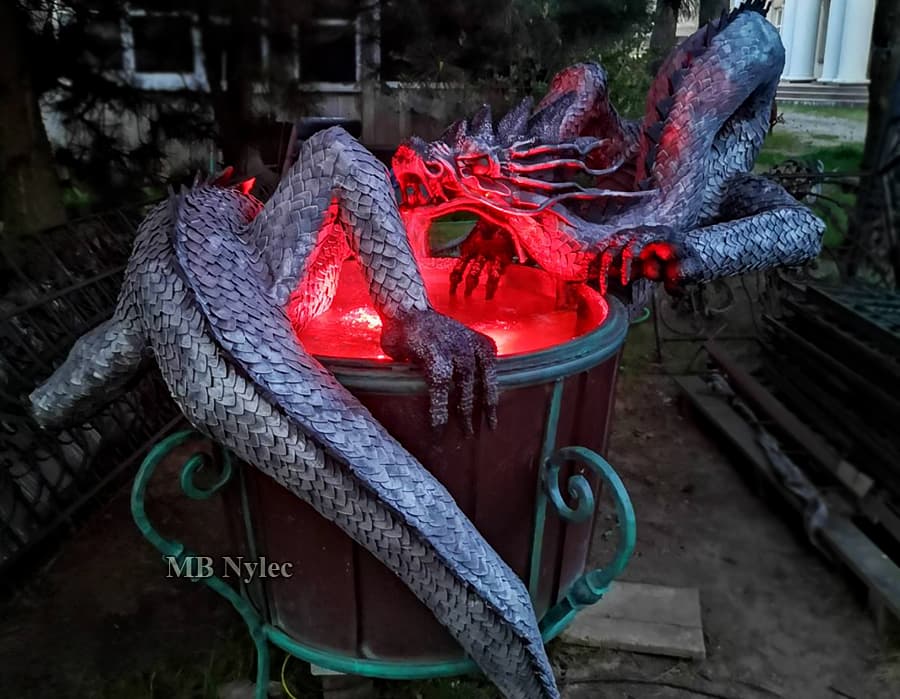 Huge forged dragon - metal fountain