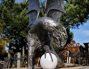Large Forged Metal Dragons
