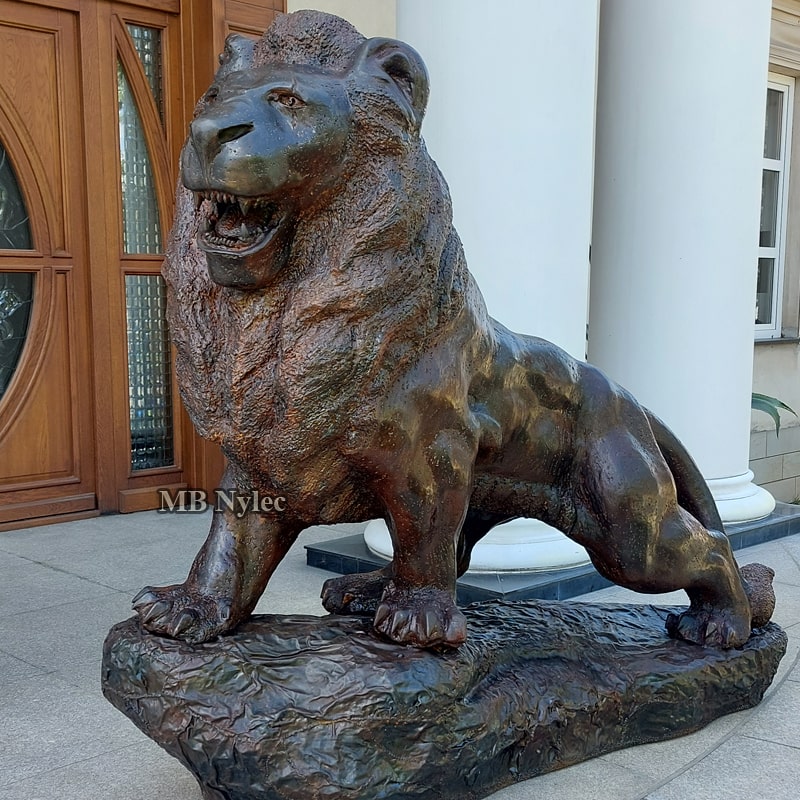 Lion - Metal sculpture