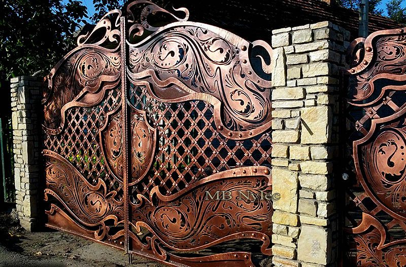 Copper-toned full forged driveway gate BP109, the gate that wicket BP109F is made to match