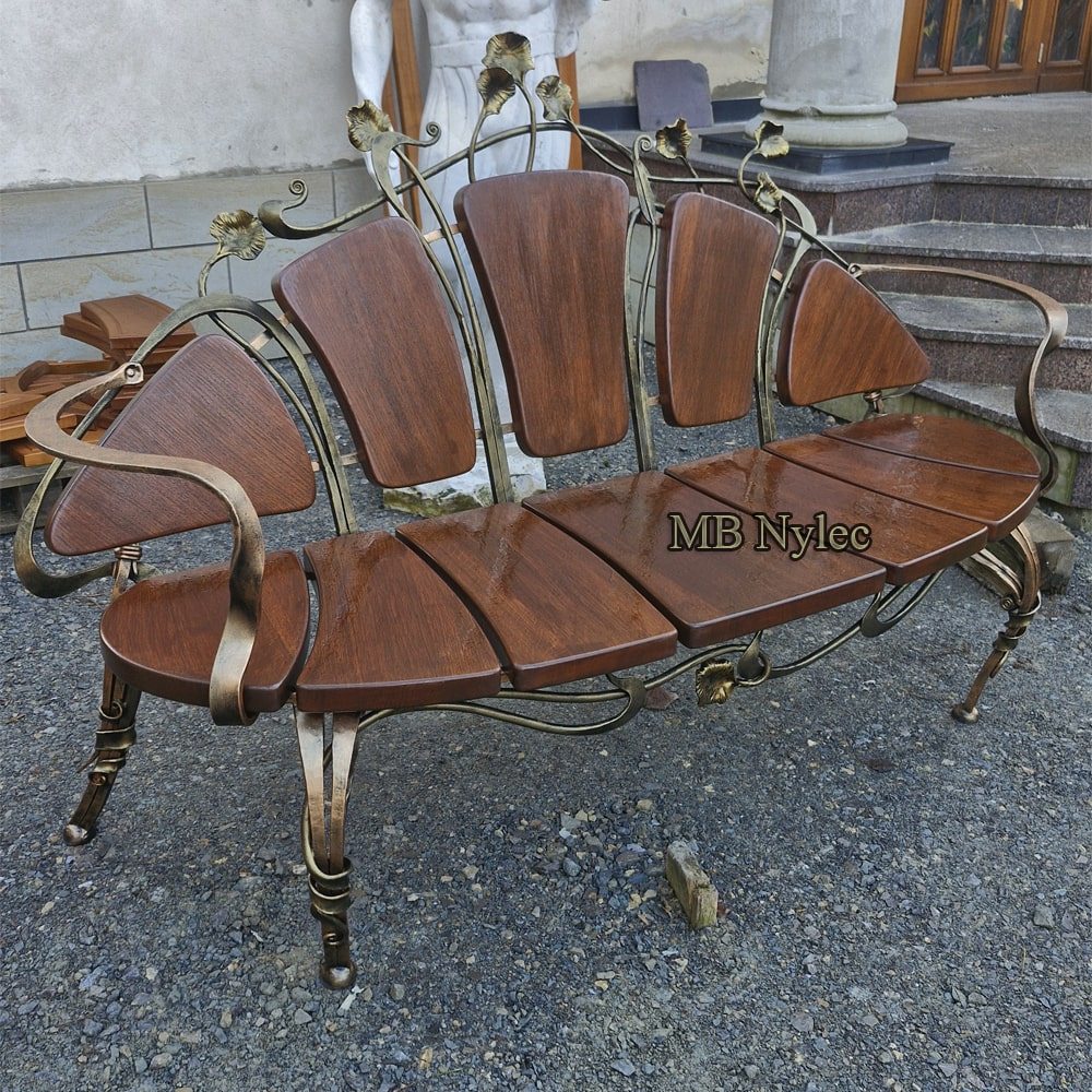 Forged bench MK17 with a fan of wooden leaf-shaped backrest panels