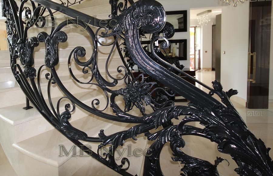 Curving baroque glamour balustrade BA5 with dense black scrollwork