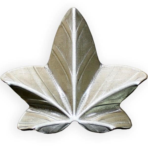 Medium Forged Ivy Leaf