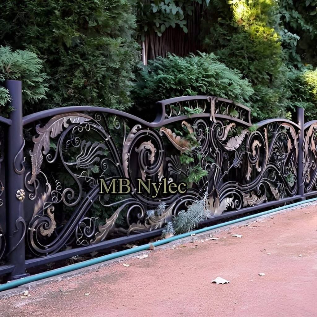 Rococo-baroque forged fence BP246 seen from the street